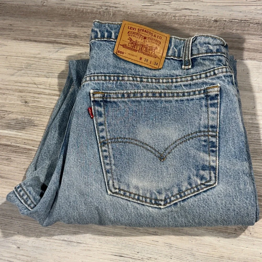 Vintage‎ Levis 550 Distressed Jeans Made in Canada Mens 38x34 (36x33.5)